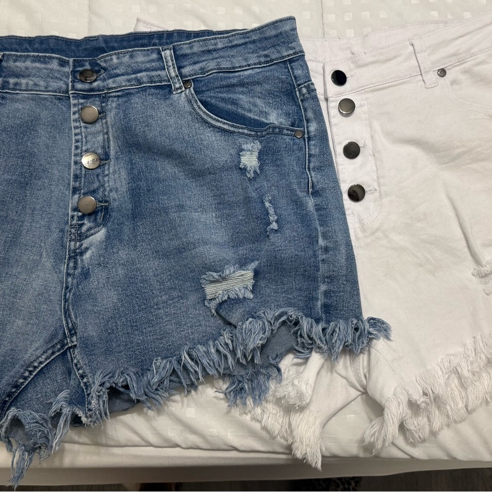 Amazon Women's Blue and White Jean Shorts